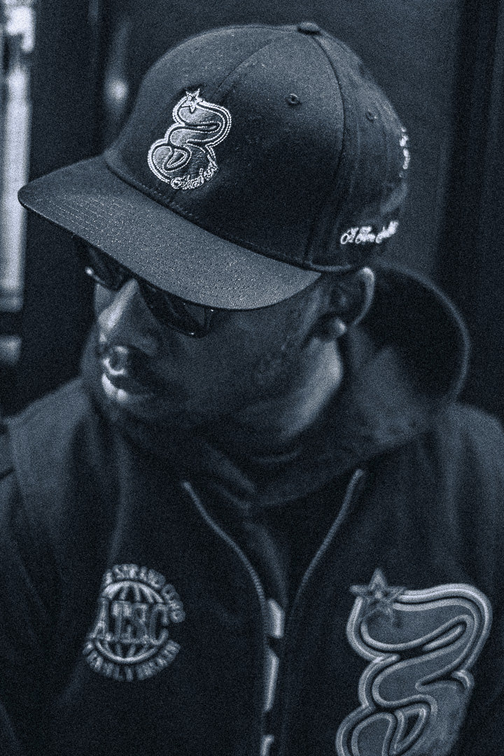 SIGNATURE FITTED CAP