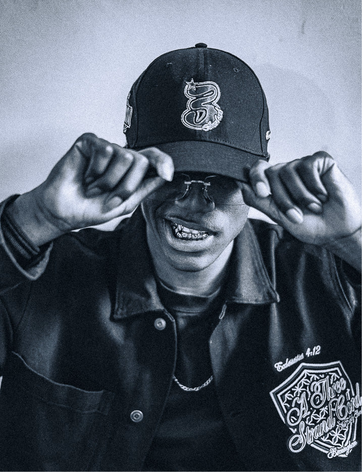 SIGNATURE FITTED CAP