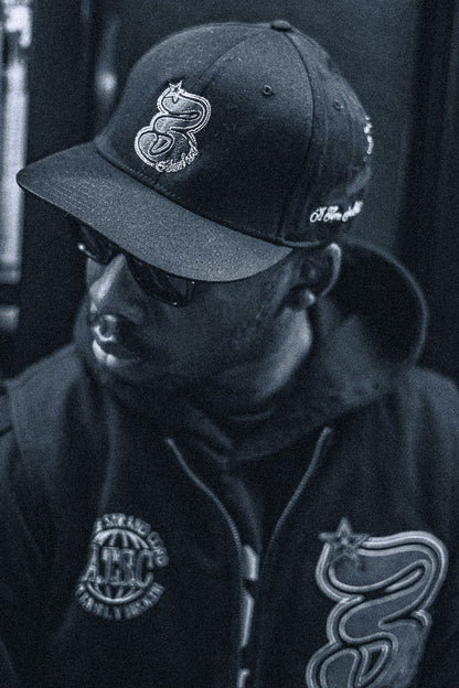 SIGNATURE FITTED CAP