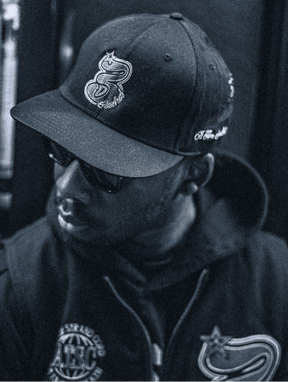 SIGNATURE FITTED CAP